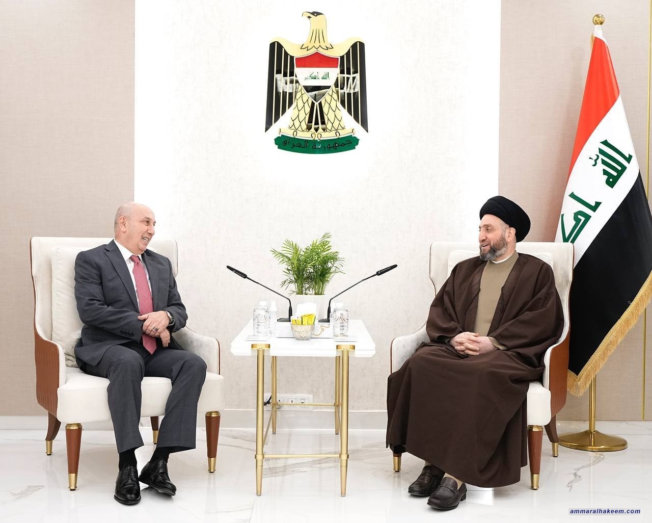 السيد الحكيم يدعو للاهتمام بالواقع البيئي واطلاق حملة توعية شاملة