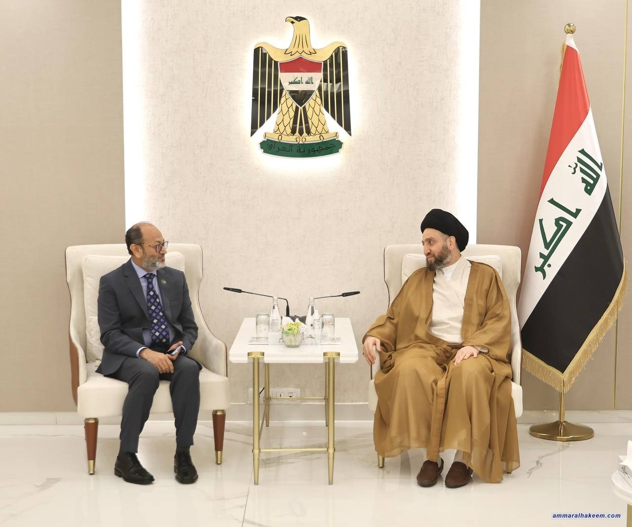 سەماحەتی حەكیم چاوی بە باڵیۆزی بەنگلادیش دەكەوێت و لەگەڵی هەماهەنگی هەڵوێست لەسەر ئاستی ئیسلامی تاوتوێ دەكات