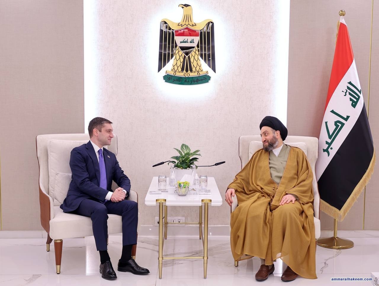 سەماحەتی حەكیم لەگەڵ باڵیۆزی ئازەربایجانی پەیوەندییە دوو قۆڵیەكان و هەماهەنگی كردن لەسەر ئاستی نێو دەوڵەتی تاوتوێ دەكات