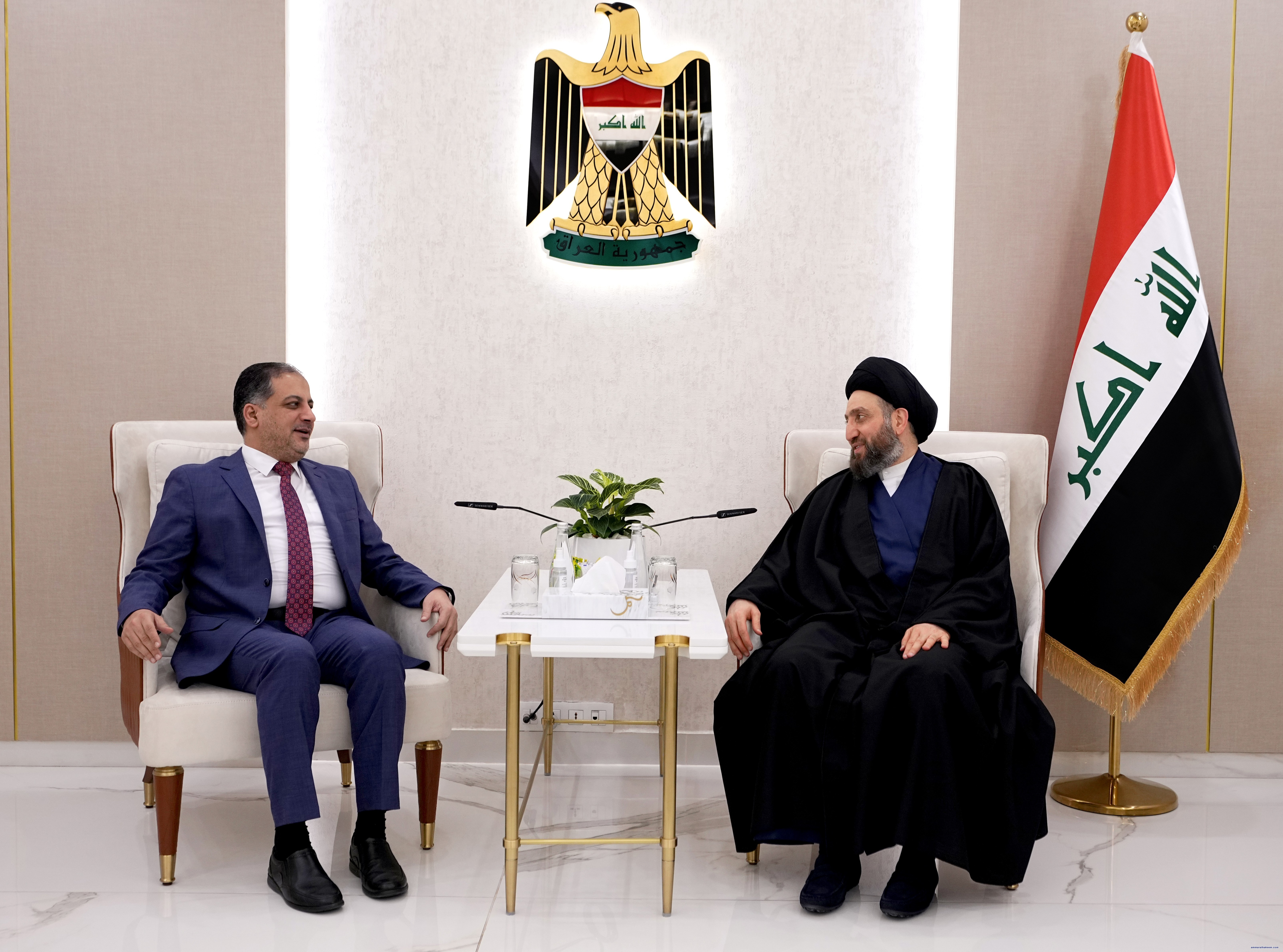 السيد الحكيم يدعو لتمكين الشباب واكتشاف المواهب وتحصينهم من الافات الملمة بهم