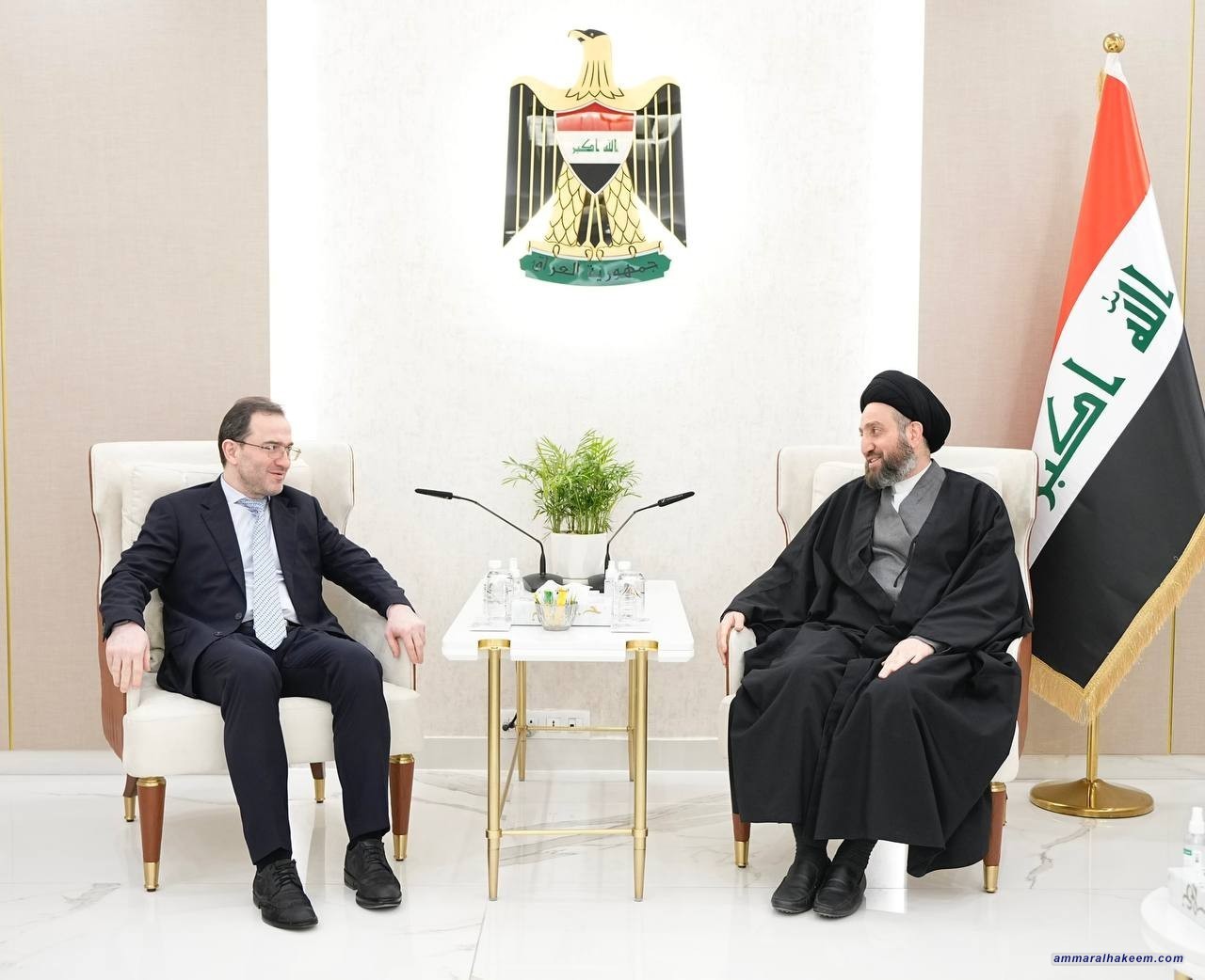 السيد الحكيم يبحث مع السفير الروسي لدى بغداد العلاقات الثنائية ونتائج زيارة وزير خارجية روسيا الى العراق