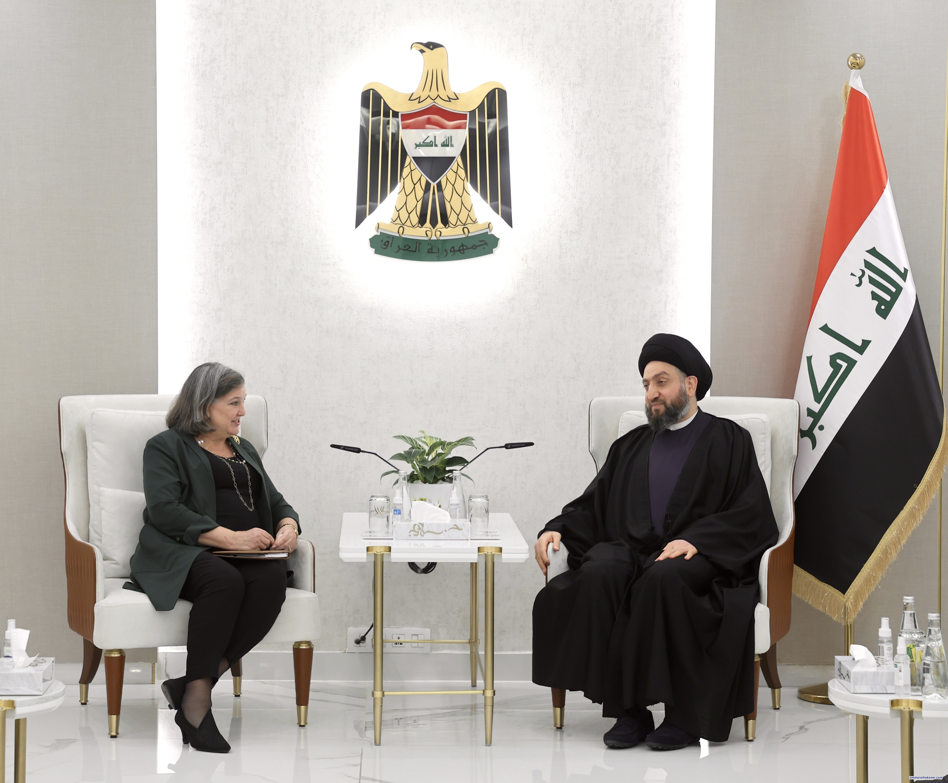 السيد الحكيم يدعو لتكاملية الاداء بين الحكومات المحلية المرتقبة والحكومة الاتحادية