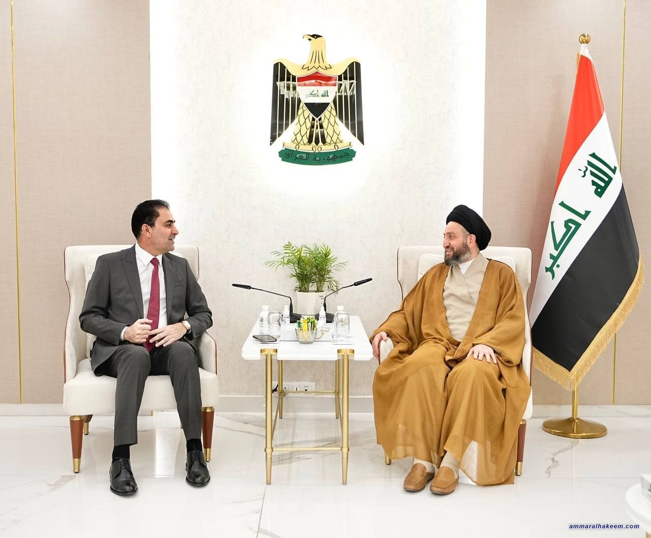 Sayyid Al-Hakeem discusses general budget approval with Mandalawi