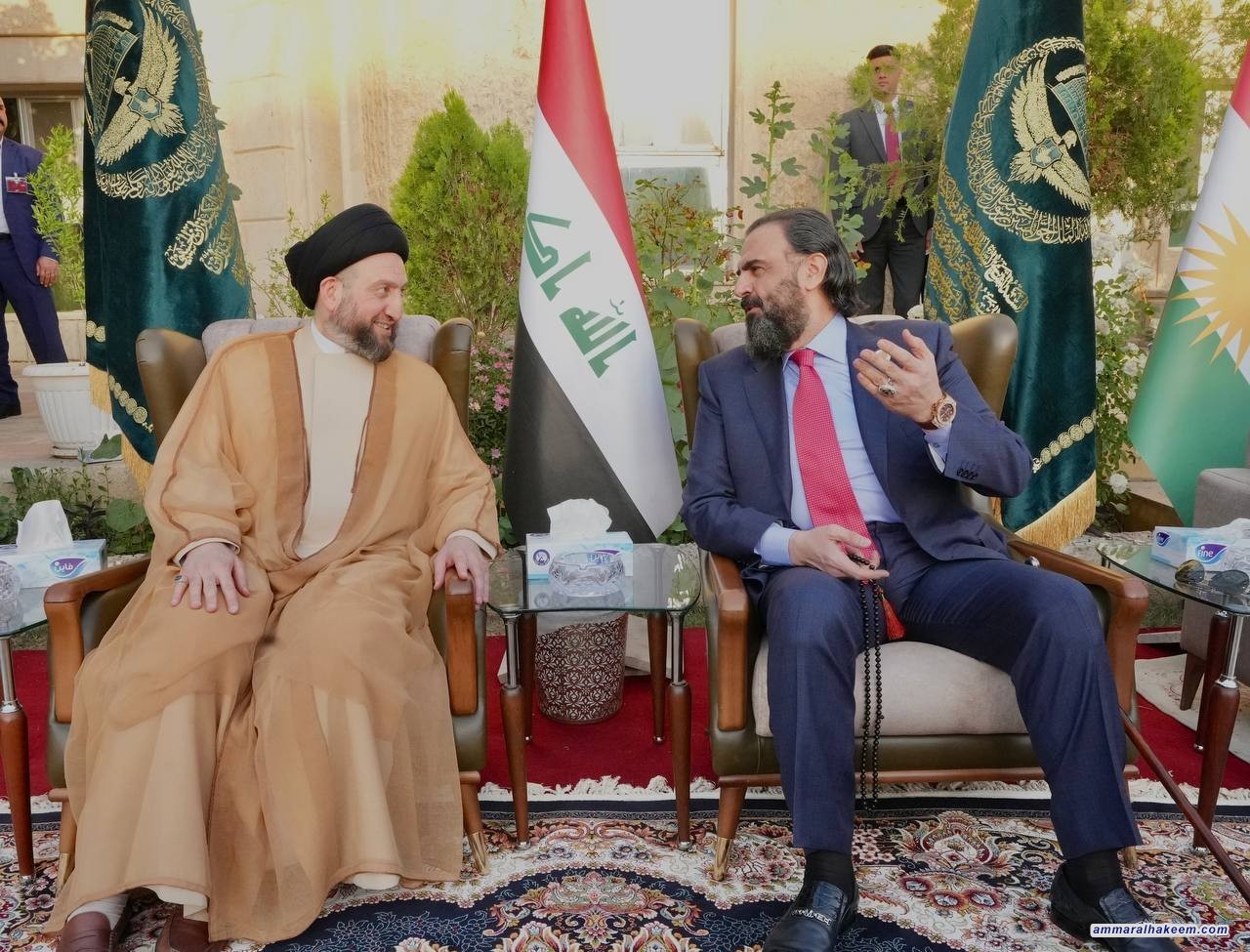 السيد الحكيم يلتقي الشيخ شمس الدين الكسنزاني