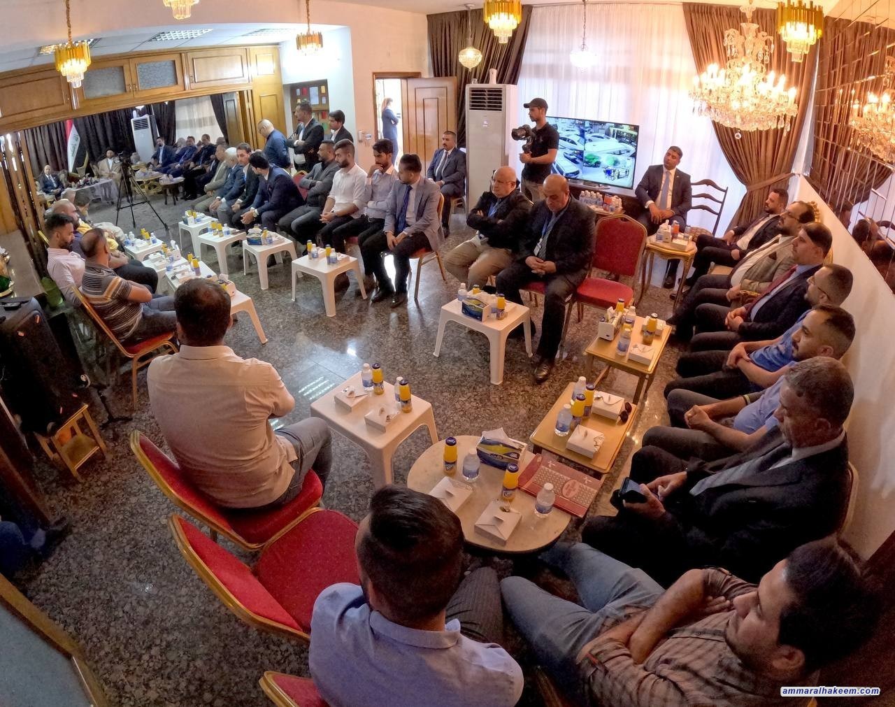 السيد الحكيم يزور مقر الديانة الزرادشتية في بغداد بمناسبة اليوم العالمي للعيش معا بسلام