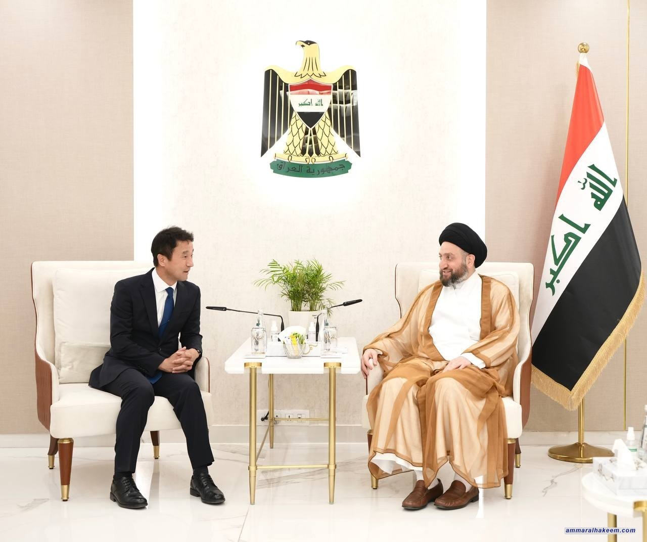 السيد الحكيم يستقبل وفدا نيابيا وحكومياً من كوريا الجنوبية ويشدد على ادامة الاستقرار في العراق