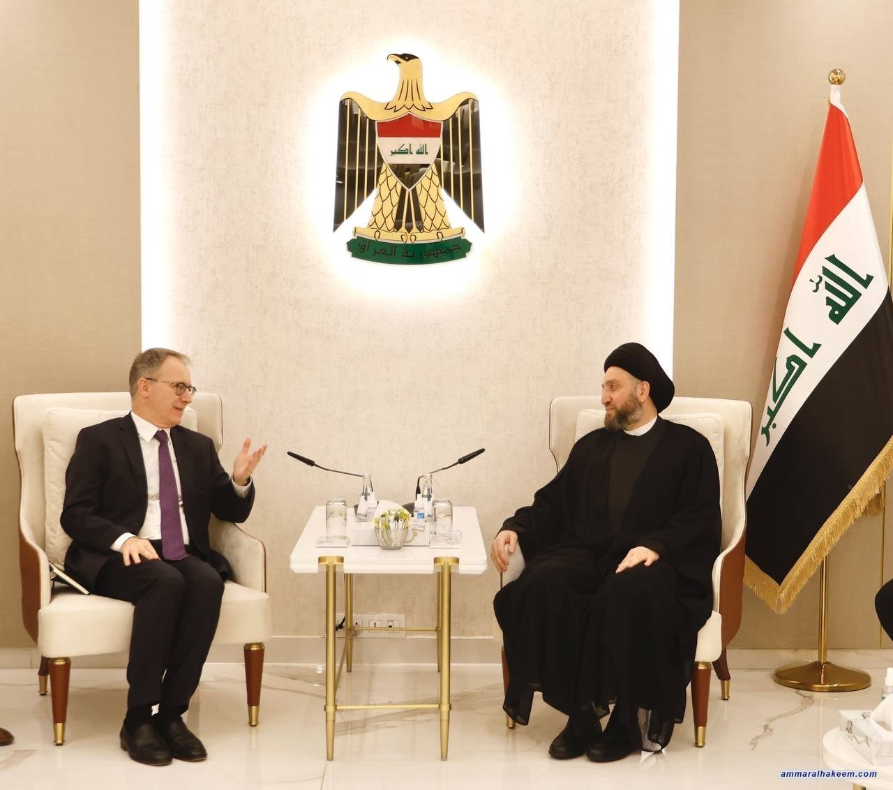 السيد الحكيم يبحث مع السفير الايطالي القضايا ذات الاهتمام المشترك