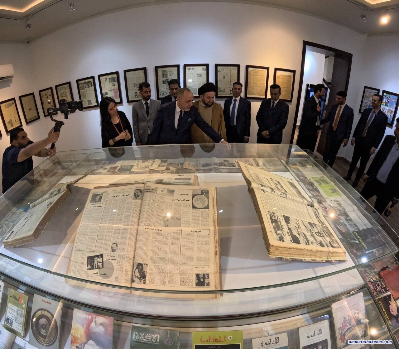 Sayyid Al-Hakeem visits the Iraqi media network Museum
