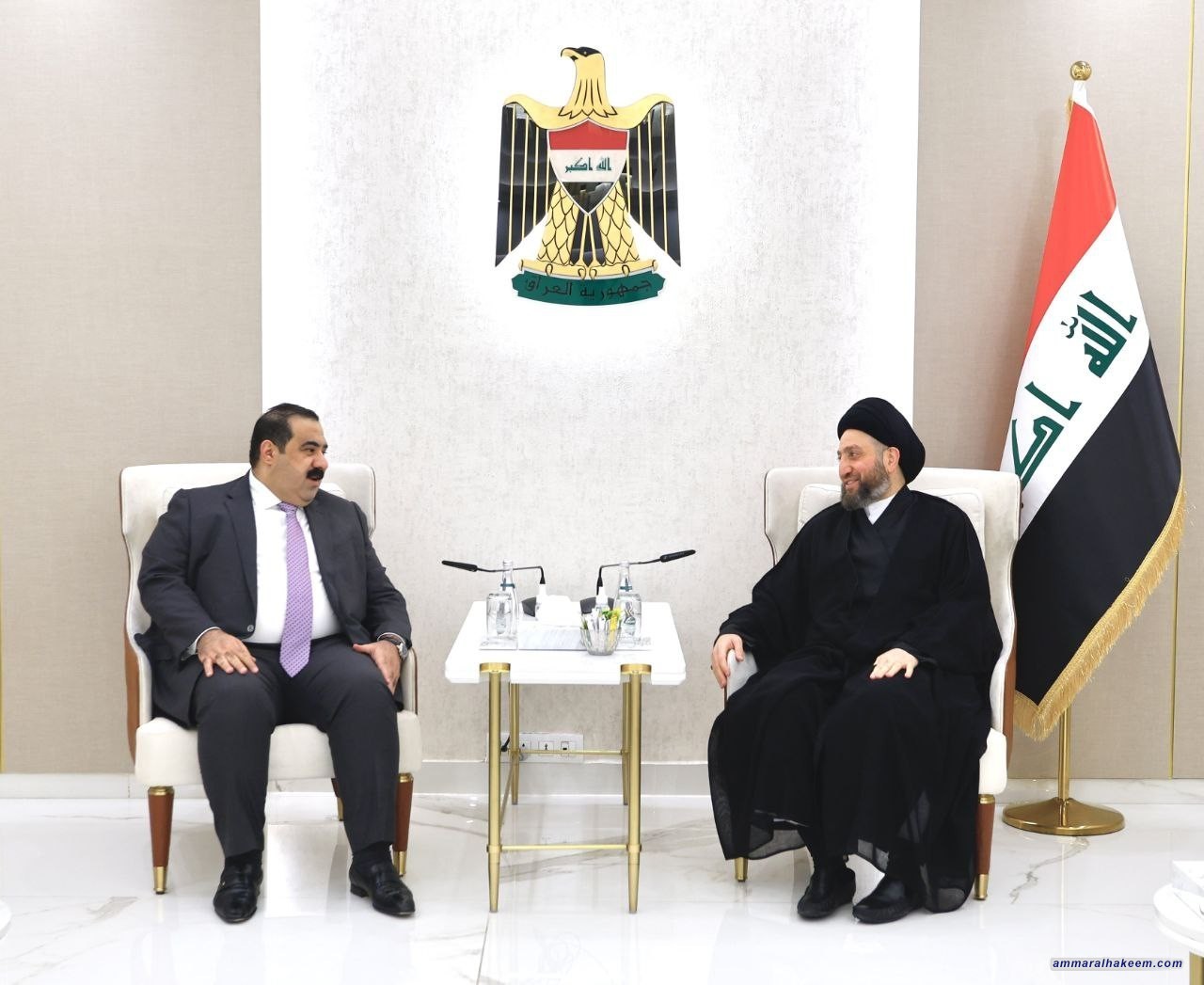 سەماحەتی حەكیم لەگەڵ موسەننا سامەرائی دۆخی سیاسی بە هەردوو لایەنی تەشریعی و تەنفیزی تاوتوێ كرد