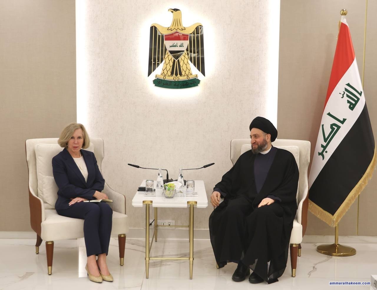 السيد الحكيم يبحث مع السفيرة الاسترالية العلاقات الثنائية ويشدد على اجراء الانتخابات في موعدها