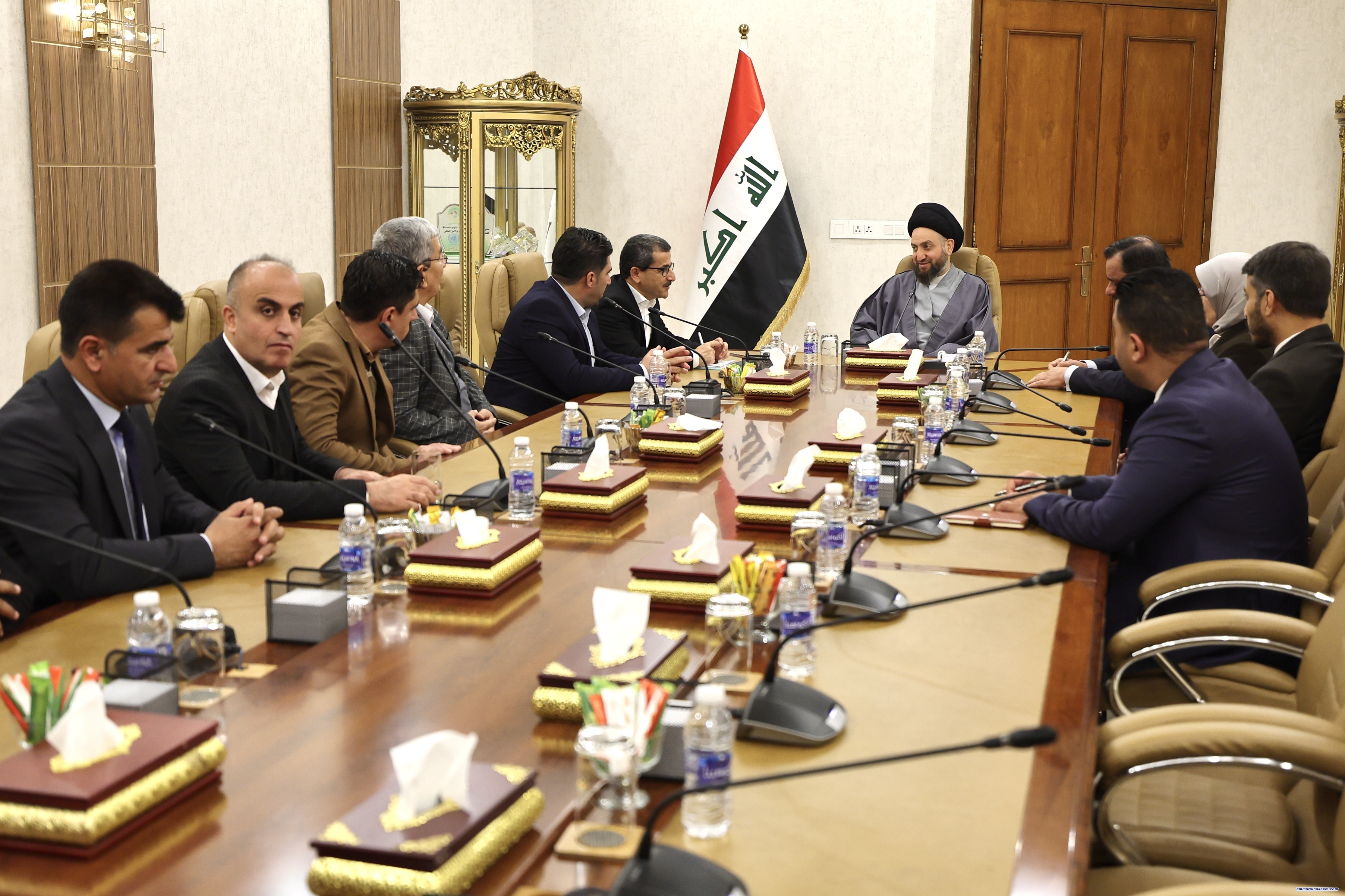 Sayyid Al-Hakeem meets Sulaymaniyah’s teacher’s delegation, affirms government care for everyone’s’ interests