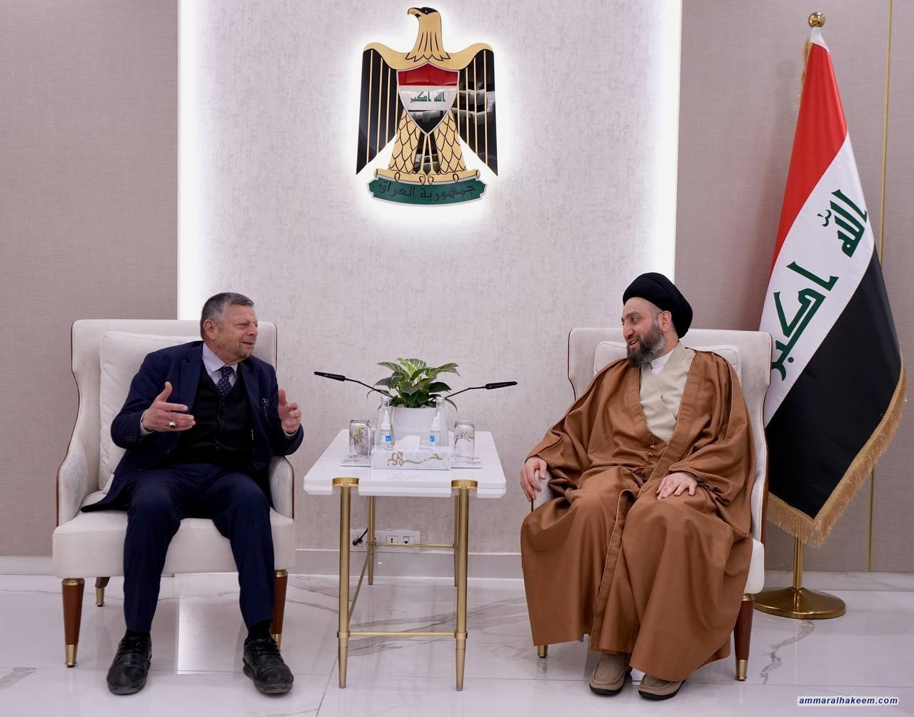 Sayyid Al-Hakeem receives head of Spain’s Ahl Al-Bayt Foundation, defines Iraq stability features