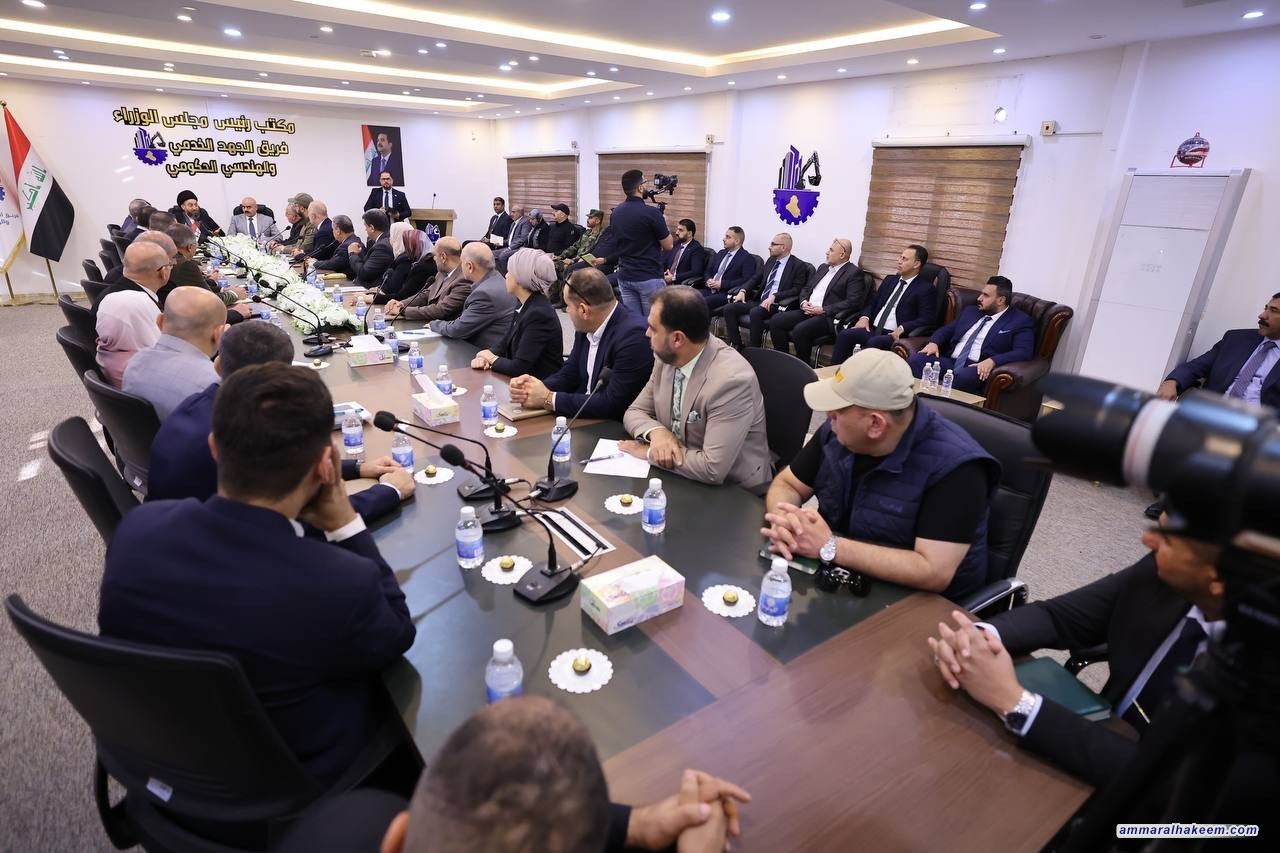 خلال زيارته لمقرهم ، السيد الحكيم يشيد بدور الجهد الخدمي ويعد الخدمات أولوية قصوى في هذه المرحلة