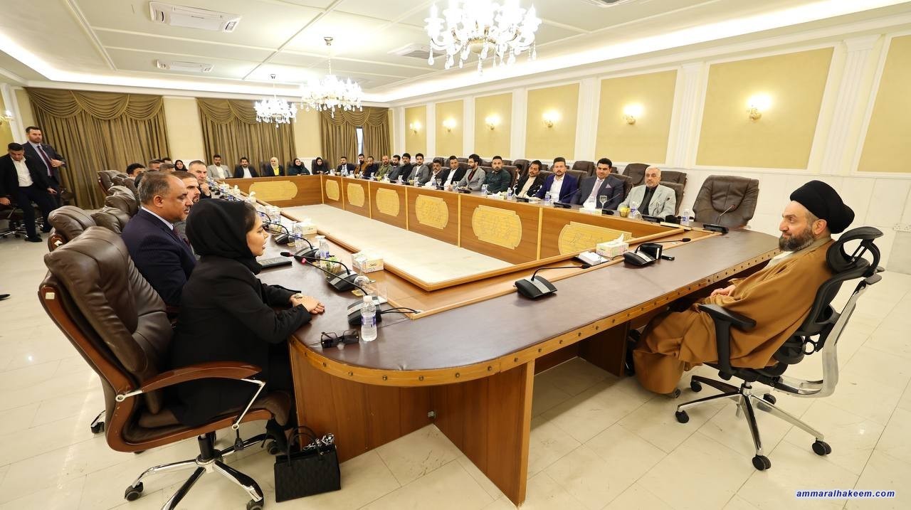 سەماحەتی حەكیم چاوی بە ڕێكخراوێكی پەرەپێدانی لاوان دەكەوێت و جەخت لەسەر پالپشتی كردنی تواناكانیان دەكات