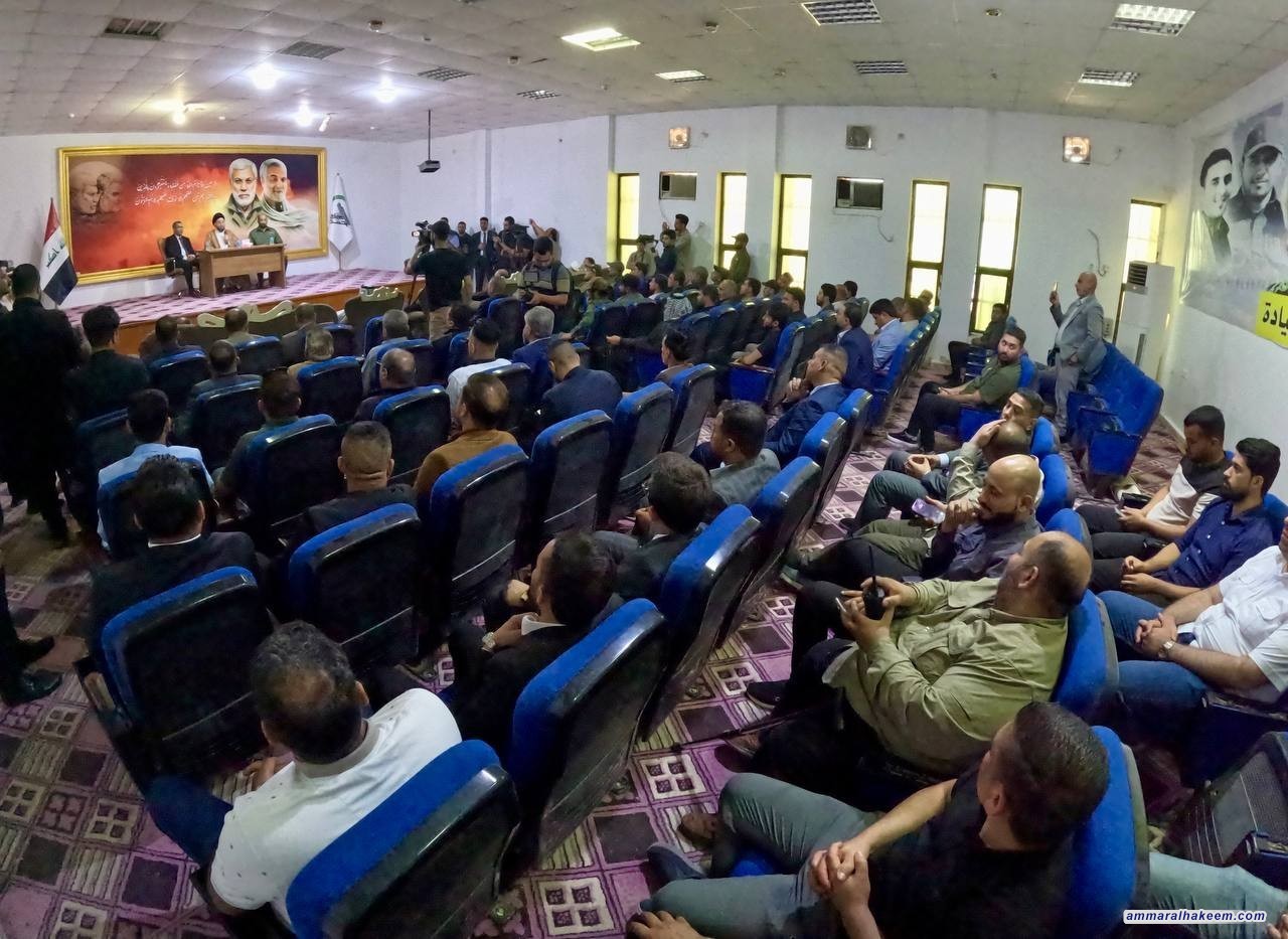 السيد الحكيم يدعو لمنح عوائل شهداء الحشد الشعبي قطع اراض تثمينا لتضحيات ذويهم