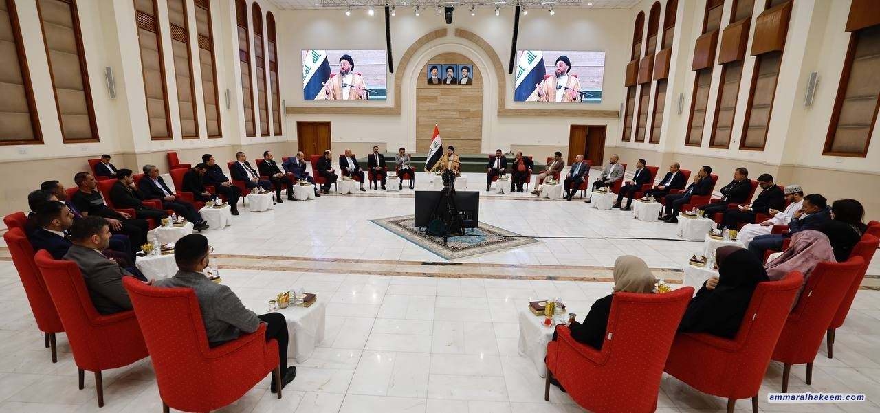 السيد الحكيم يدعو لمواكبة التطور في الذكاء الاصطناعي وحسن استخدامه وتحييد سلبياته