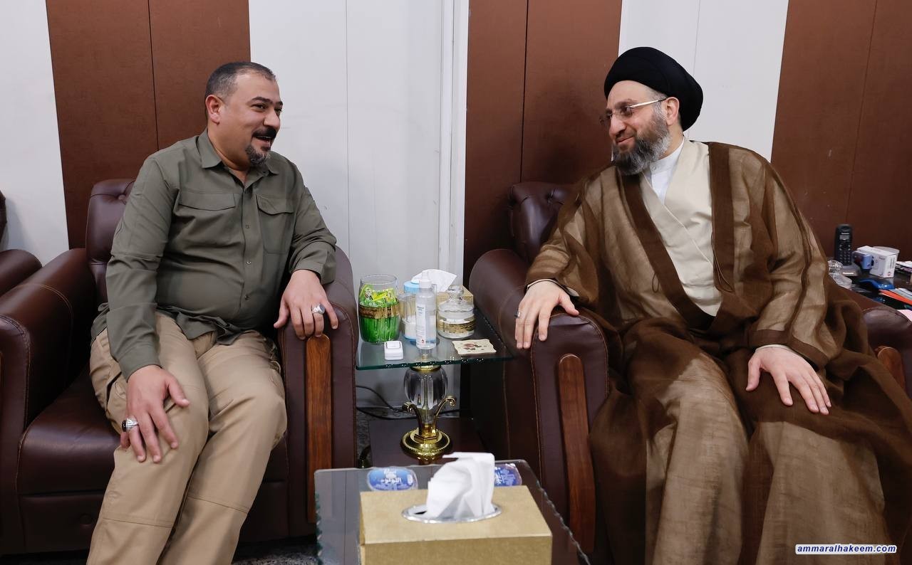 السيد الحكيم يزور مقر هيئة الحشد الشعبي في كربلاء المقدسة ويشيد بادوار الهيئة