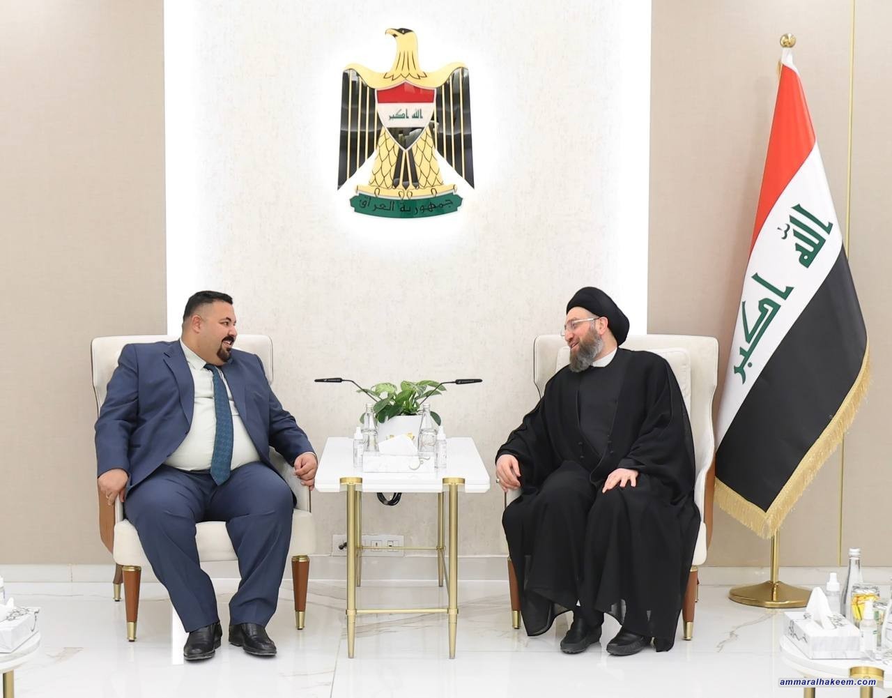 السيد الحكيم يشدد على انجاح تجربة الحكومات المحلية وانتزاع الفرص والصلاحيات