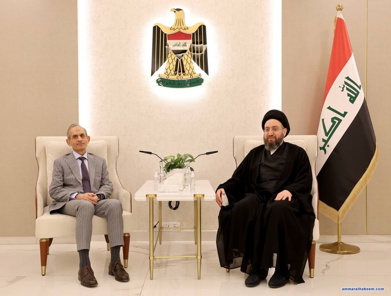 السيد الحكيم يلتقي رئيس الجبهة التركمانية الأستاذ حسن توران