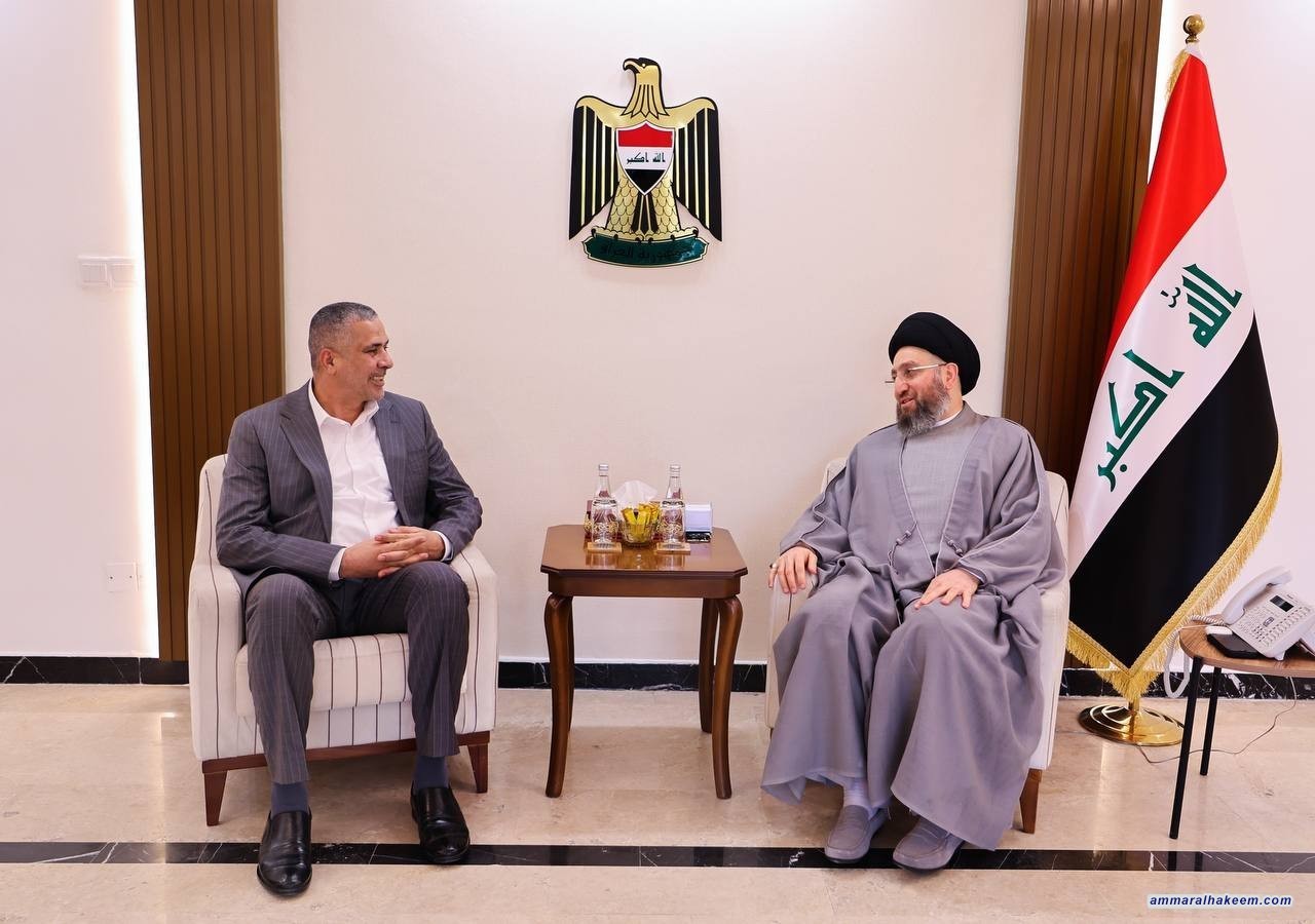 السيد الحكيم يستقل الامين العام لحركة الجهاد والبناء جواد الساعدي