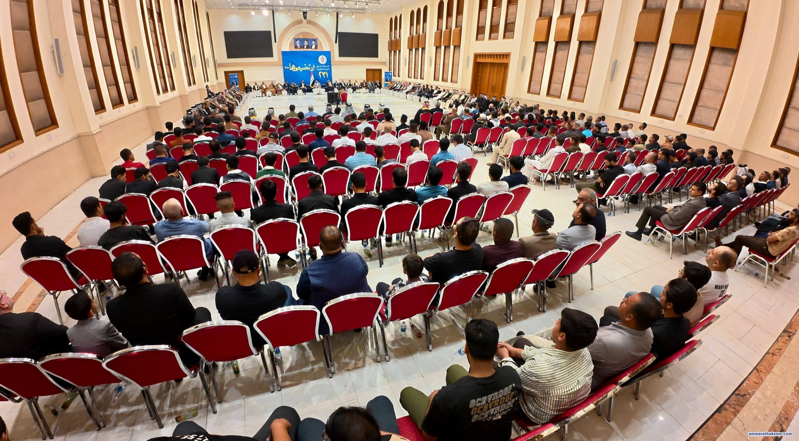 السيد الحكيم خلال لقائه شيوخ قبيلة الجوران: العراق تجاوز محنه بفضل وعي شعبه وهدي المرجعية