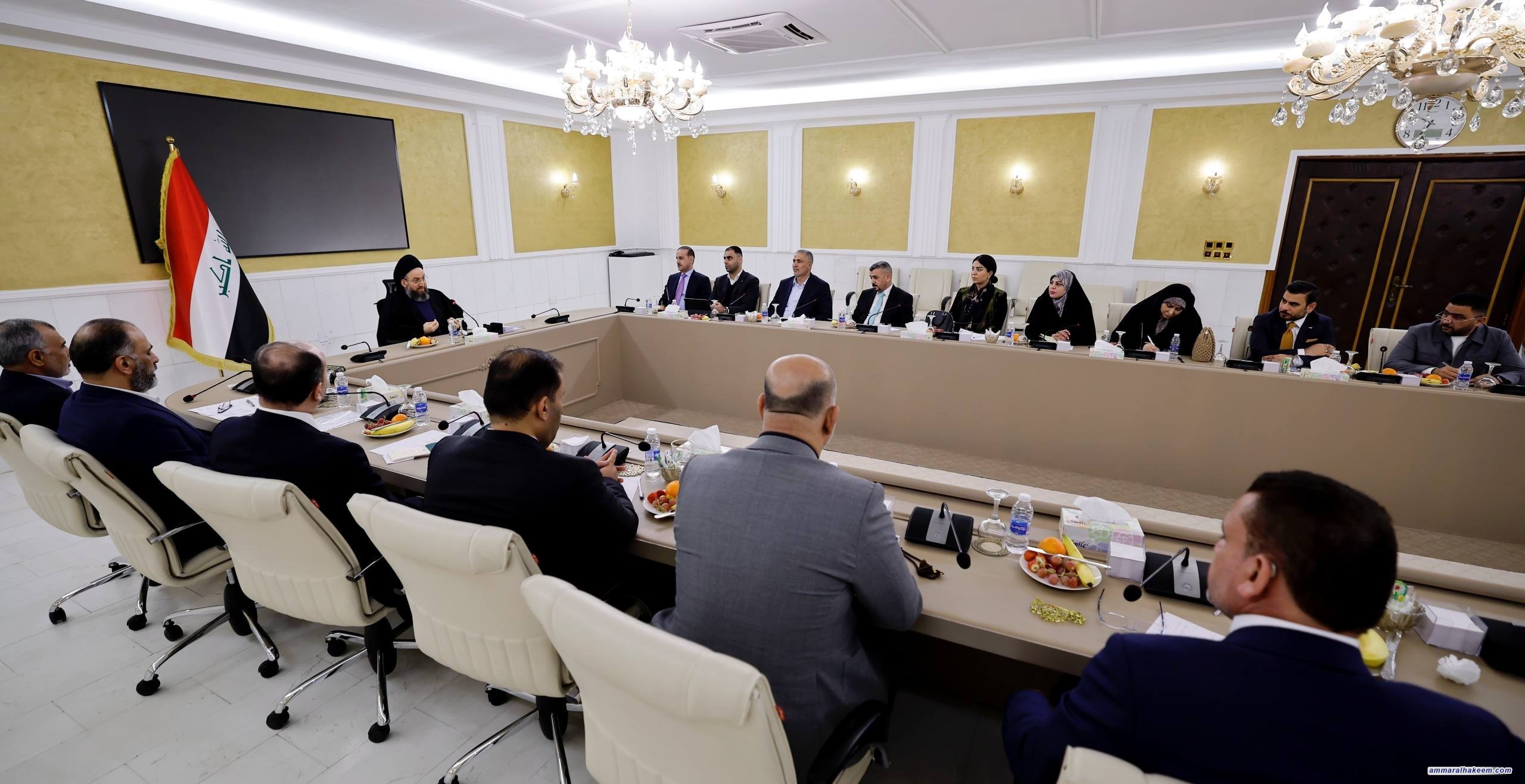 السيد الحكيم يلتقي مرشحي تحالف قوى الدولة الوطنية الفائزين ويؤكد الالتزام بالاستحقاقات الدستورية والعمل المشترك