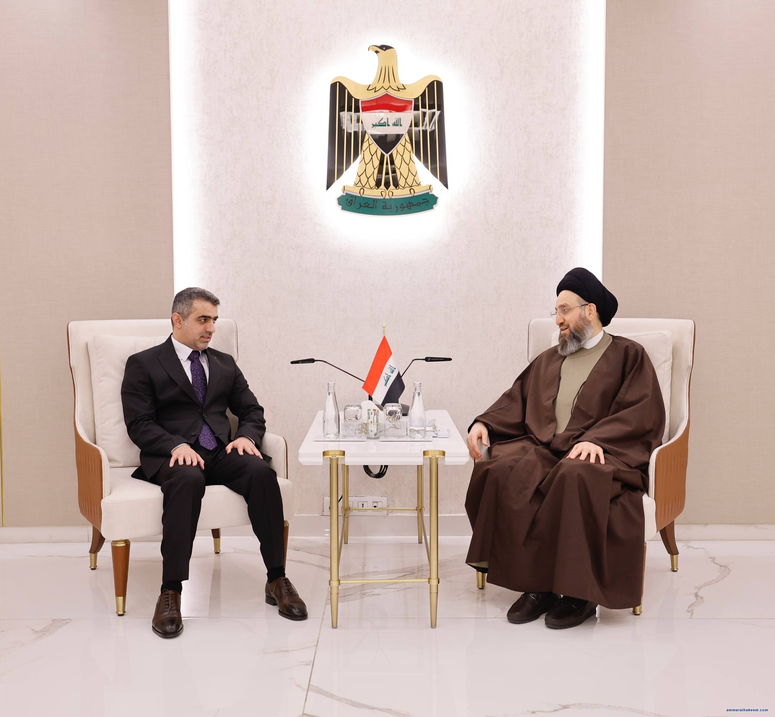 السيد الحكيم يستقبل وفد تيار الموقف الوطني ويؤكد ضرورة الالتزام بالتوقيتات الدستورية وتعزيز الاستقرار المستدام