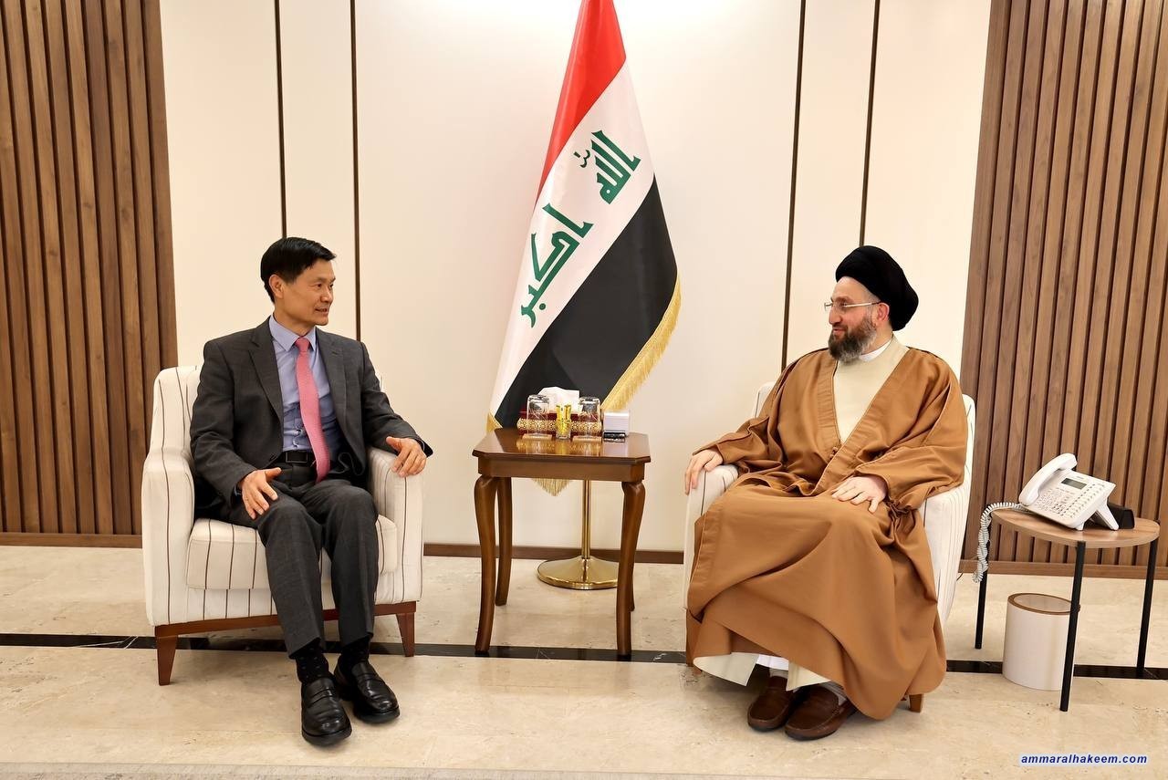 السيد الحكيم يلتقي بسفير كوريا الجنوبية بمناسبة قرب انتهاء مهمته في العراق
