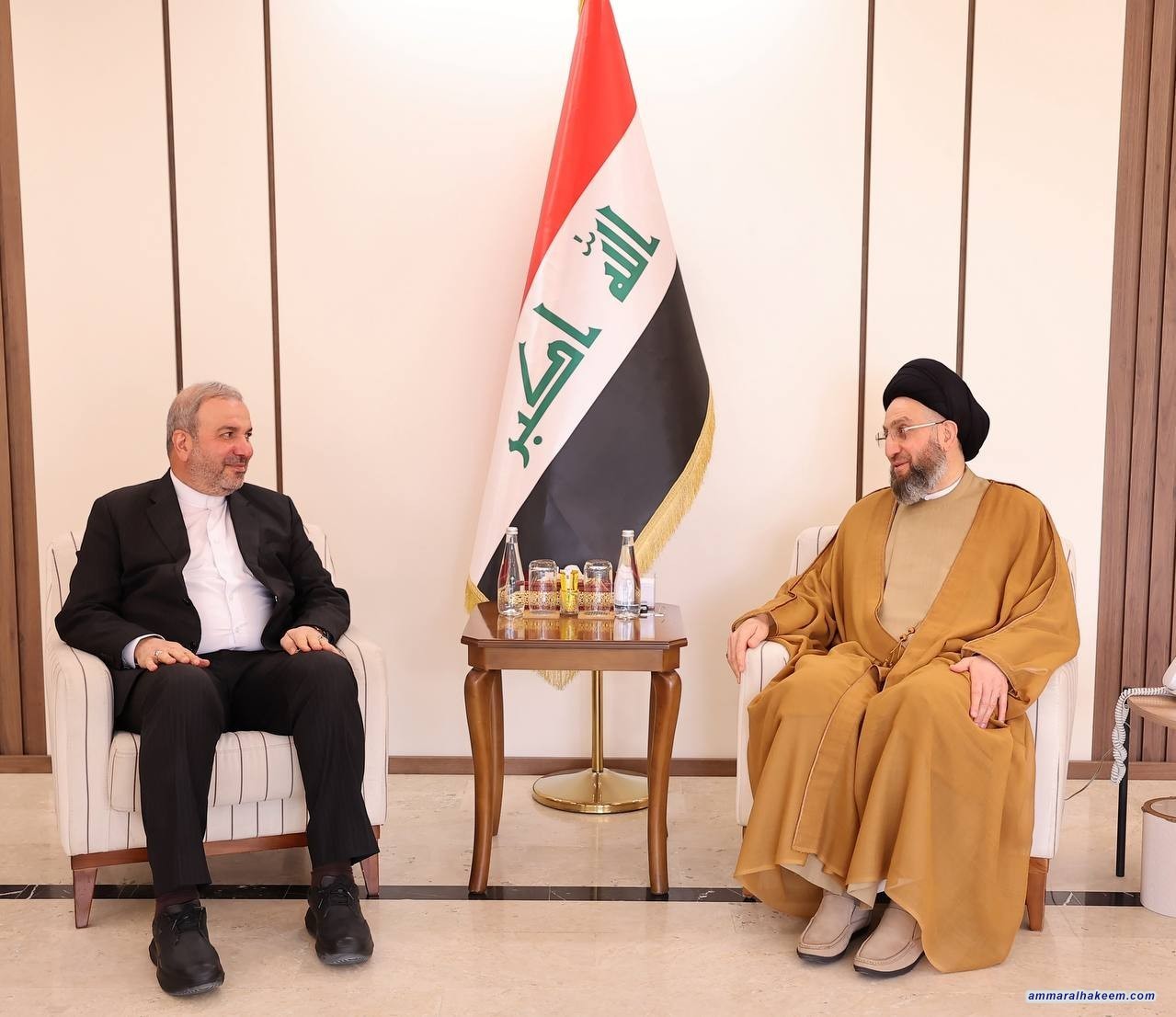 السيد الحكيم يلتقي سفير الجمهورية الإسلامية الإيرانية