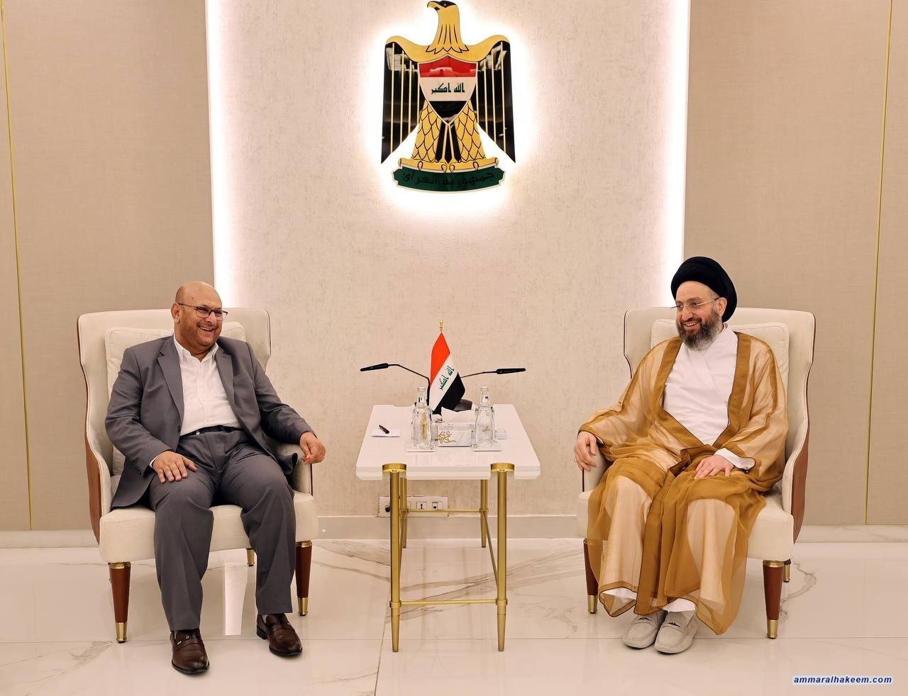 سەماحەتی حەكیم لەمیانەی چاوپێكەوتنی كۆمەڵێك نووسەر و شرۆڤەكار لە سەنتەری عیراق بۆ توێژینەوەكان: شایستەی هەڵبژاردنی داهاتوو یەكلایی كەرەوەیە بۆ چەسپاندنی سەقامگیری و زیاد كردنی دەستكەوتەكان