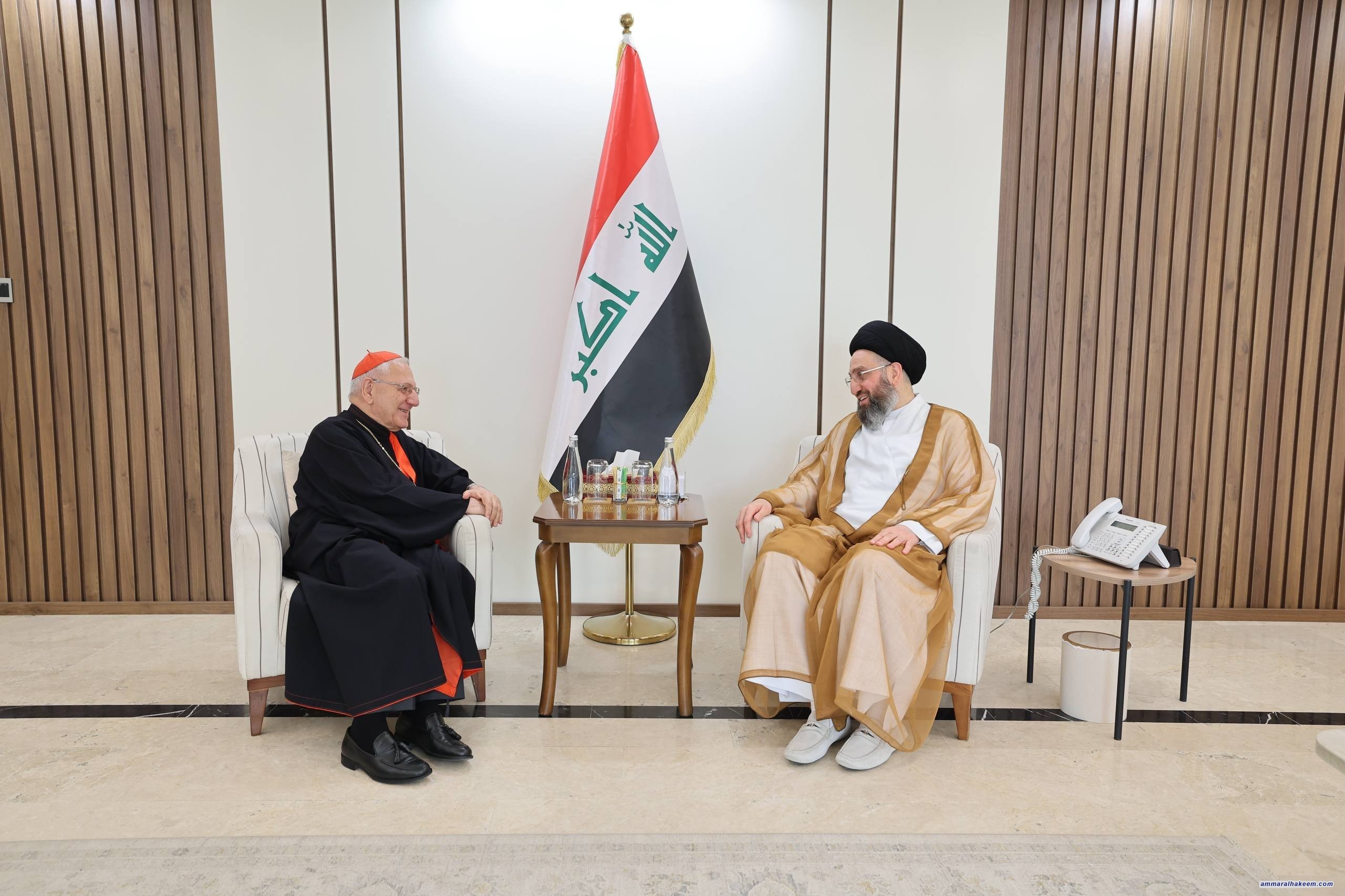 سەماحەتی حەكیم چاوی بە بەتریارك مار لویس ساكۆ كەوت و گرنگی بەیەكەوە ژیانی ئەرێنی نێو پێكهاتەكانی لەپرۆسەی سیاسی دووپات كردەوە