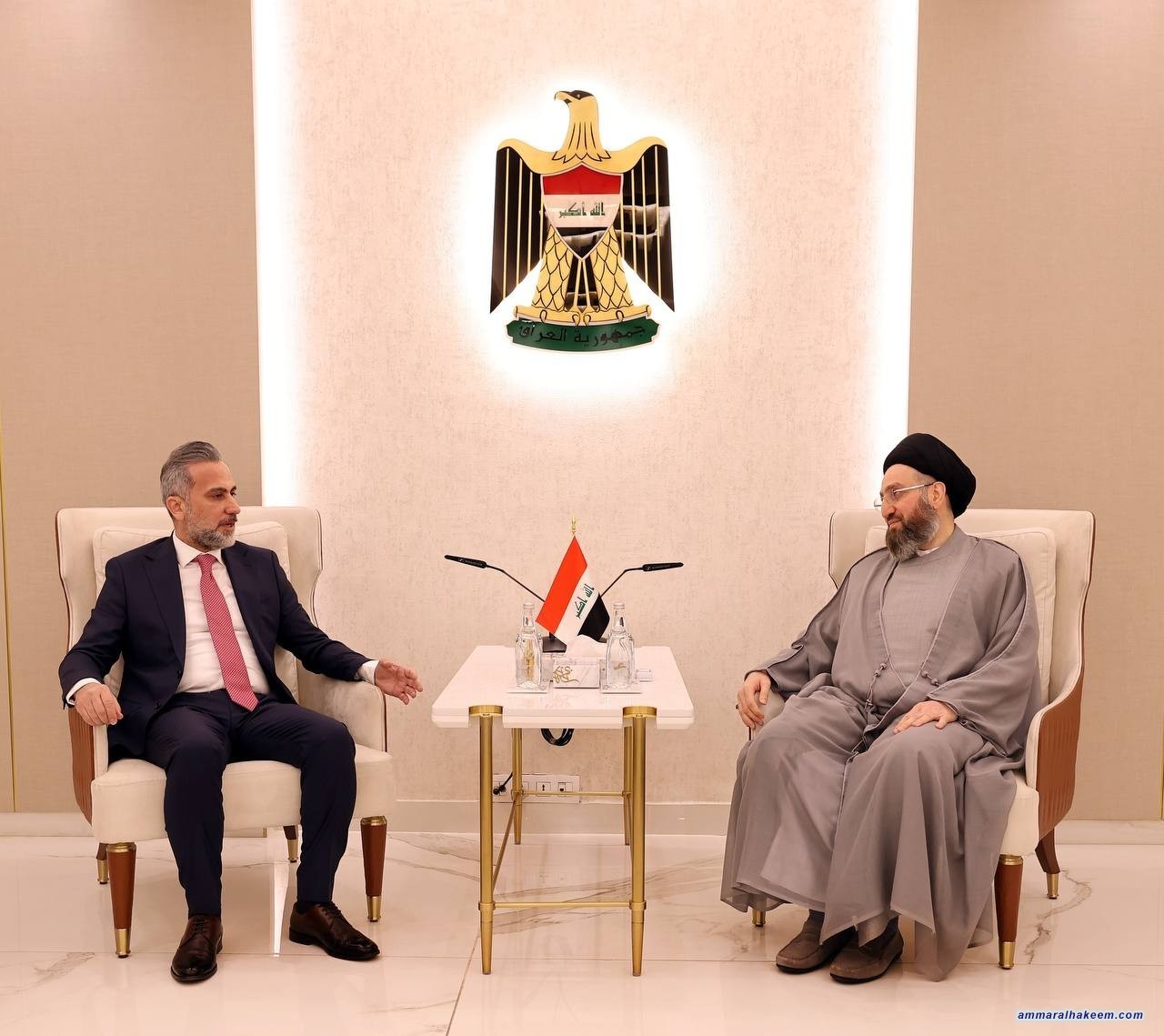 السيد الحكيم يستقبل وفد مجلس أمناء هيئة الإعلام والاتصالات ويؤكد أهمية ضبط الخطاب الإعلامي والانتخابي