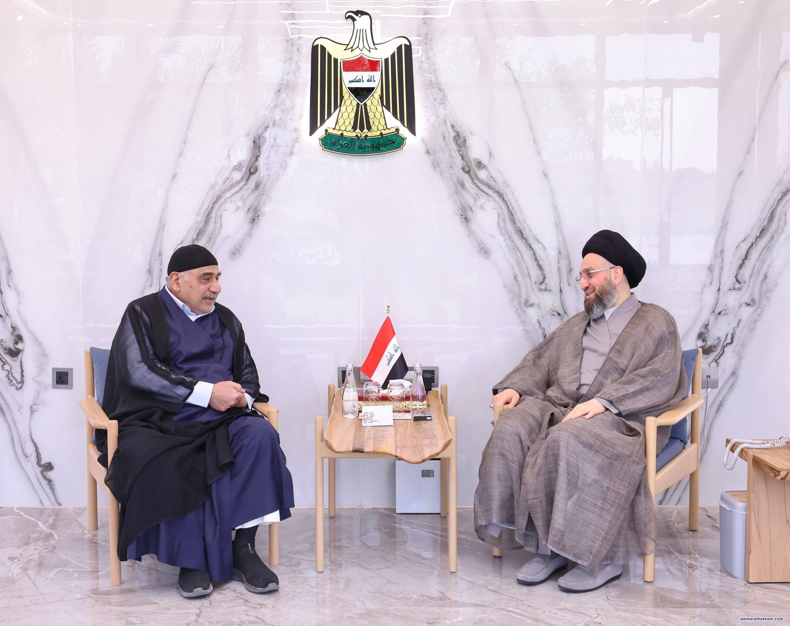 السيد الحكيم يلتقي دولة السيد عادل عبد المهدي ويؤكد أهمية ترسيخ الاستقرار والمشاركة الواعية في الانتخابات