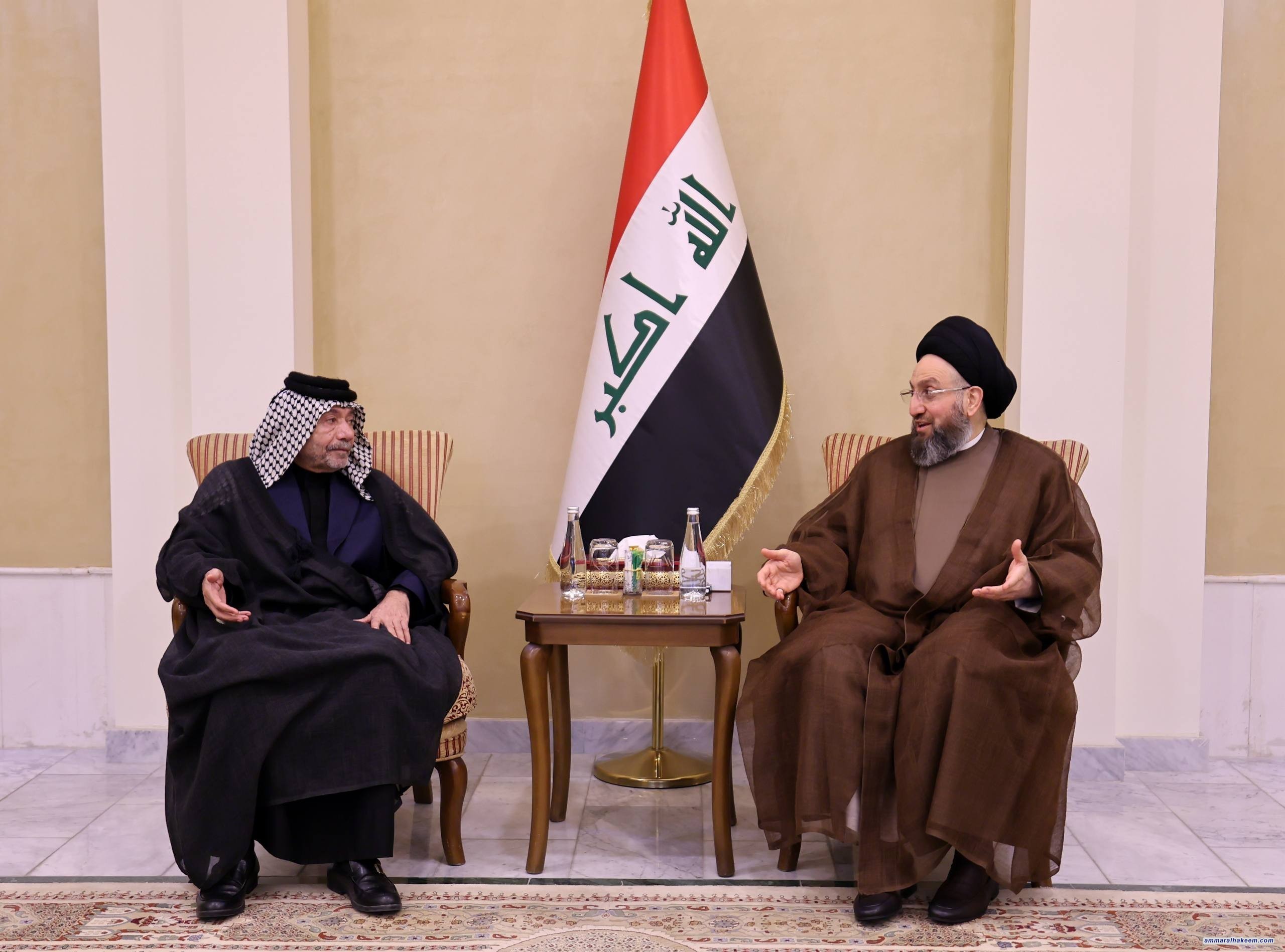 السيد الحكيم خلال لقائه عوائل ضحايا حريق الكوت: نطالب بتعويض عادل ومحاسبة المقصرين وتفادي تكرار المأساة