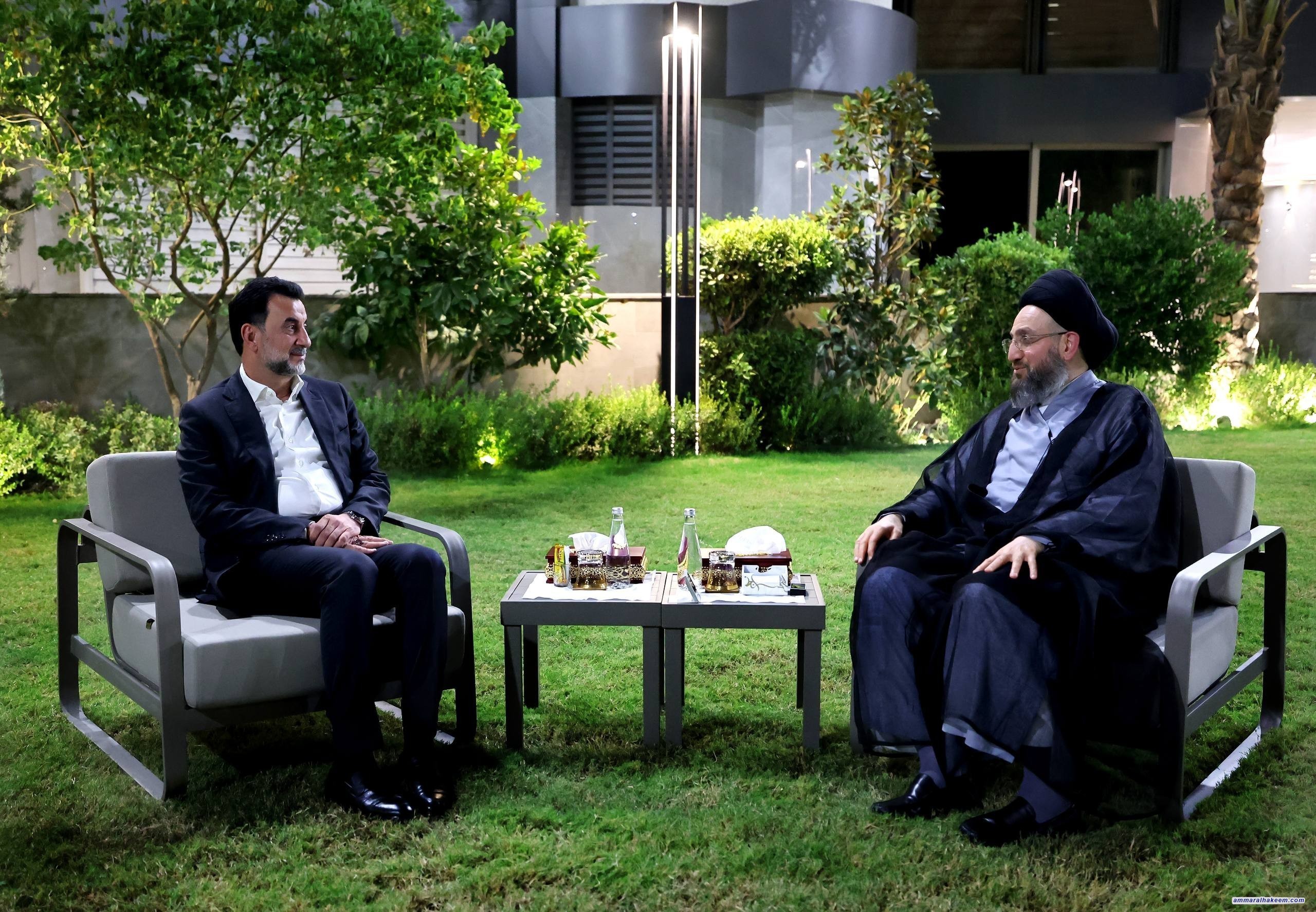 السيد الحكيم يلتقي عبد الحسين عبطان: تأكيد على الاستقرار والدعوة لمشاركة واعية في الانتخابات المقبلة