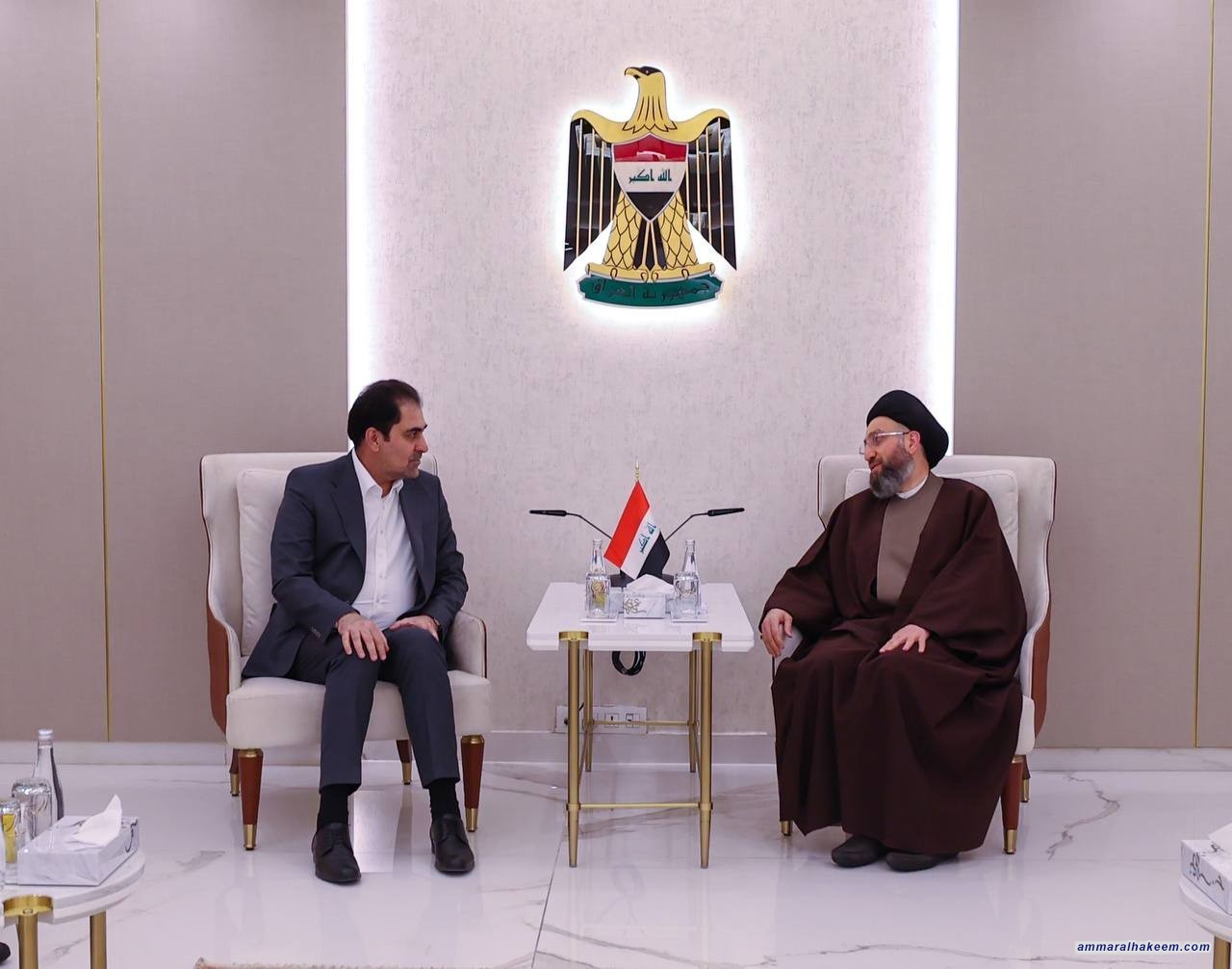 السيد الحكيم يؤكد أهمية وحدة الصف والتكامل بين الحكومة ومجلس النواب