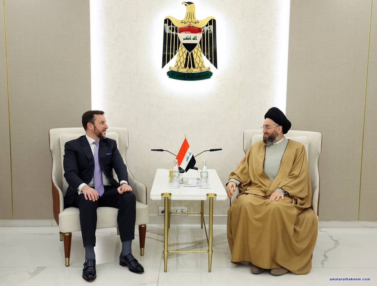 السيد الحكيم للسفير الايطالي .. استقرار العراق ضرورة لاستقرار المنطقة والعالم