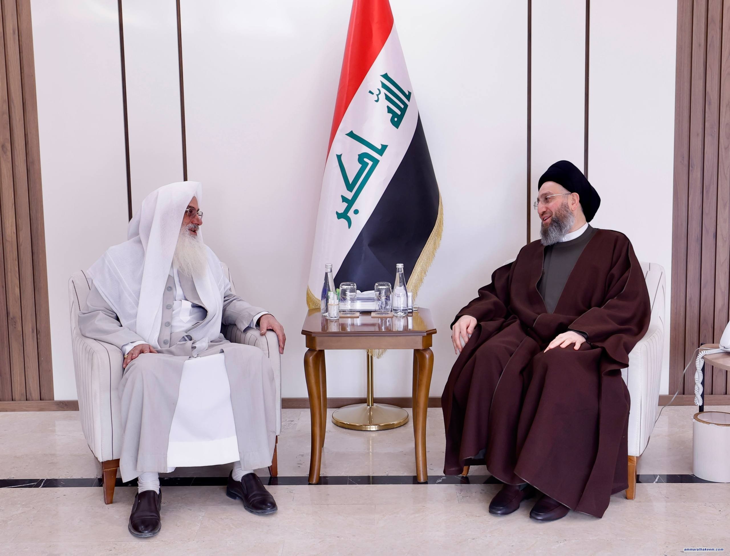 Sayyid Al-Hakeem Meets Mandaean Sabian Cult’s Head, Affirms National Status