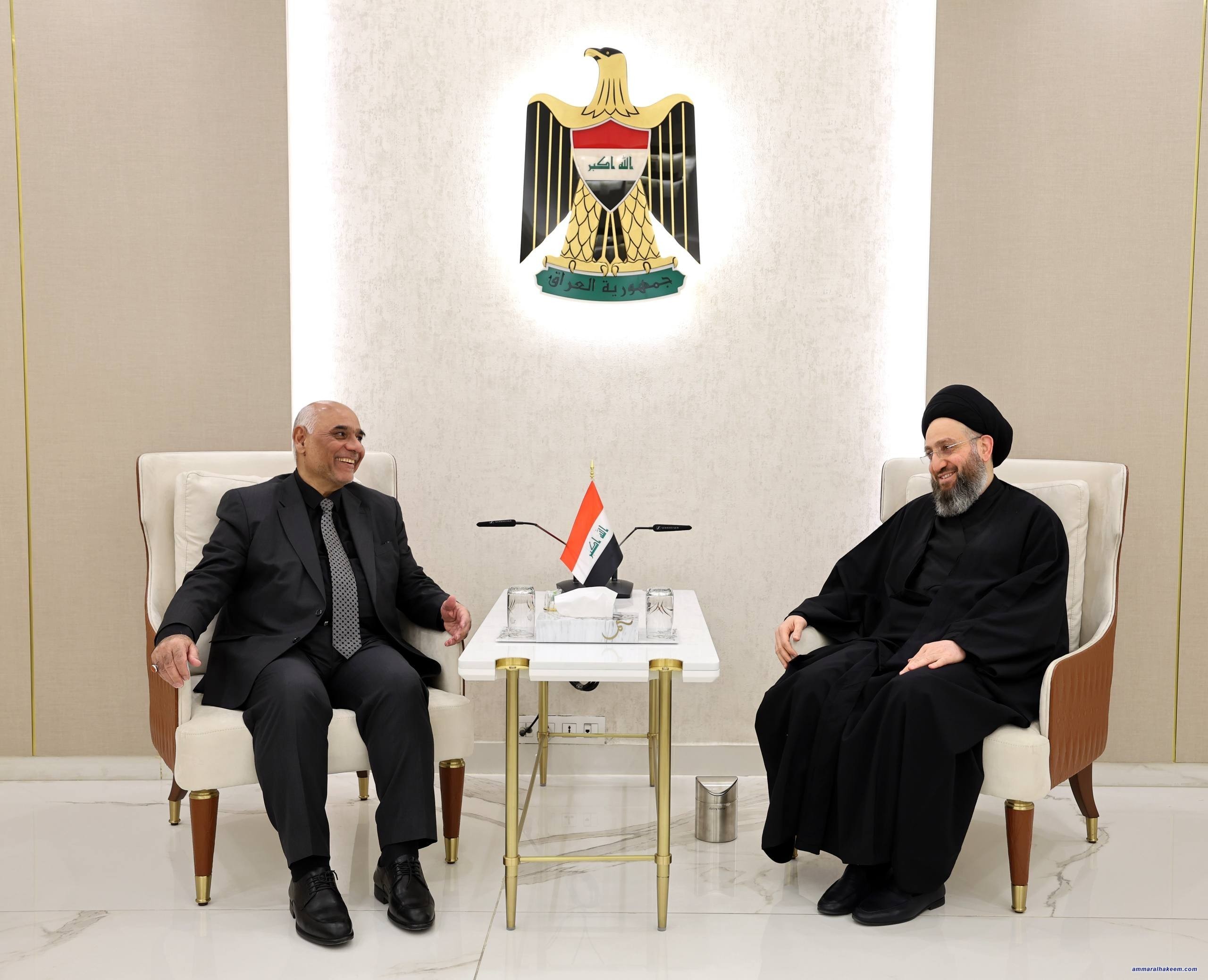 السيد الحكيم يستقبل وفد حزب الدعوة الإسلامية ويؤكد أهمية استكمال الرئاسات الثلاث