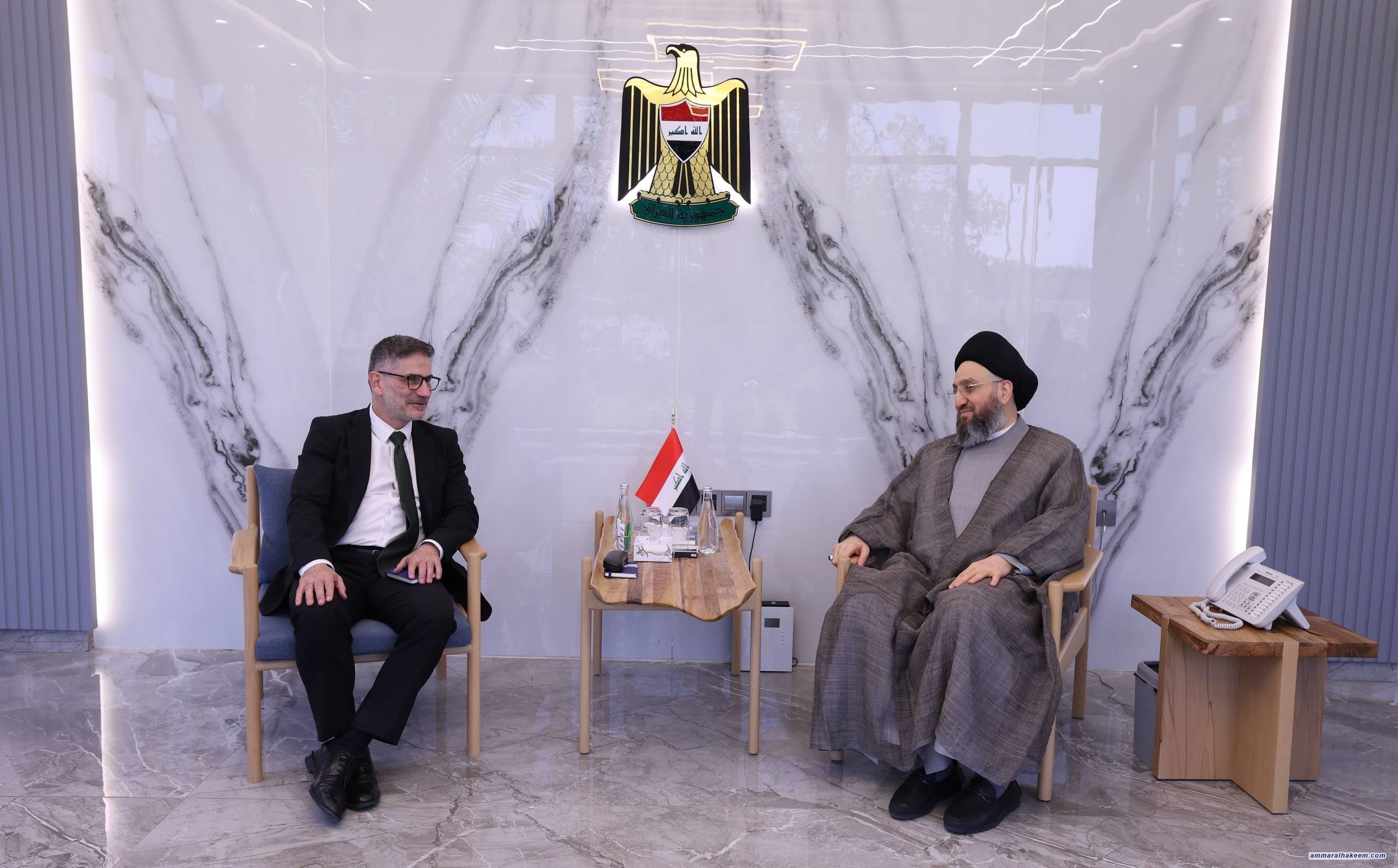 سەید حەكیم گرنگی هاوبەشییە ئابوورییەكان  بۆ باڵیۆزی یەكێتی ئەوروپا دووپات دەكاتەوە و باسی پێكهێنانی حكومەت و پاڵپشتی سەقامگیری ناوچەكە دەكات