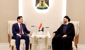 السيد الحكيم يلتقي وفد الديمقراطي الكردستاني ويؤكد على الاستقرار وتسريع انتخاب الرئيس وتشكيل الحكومة